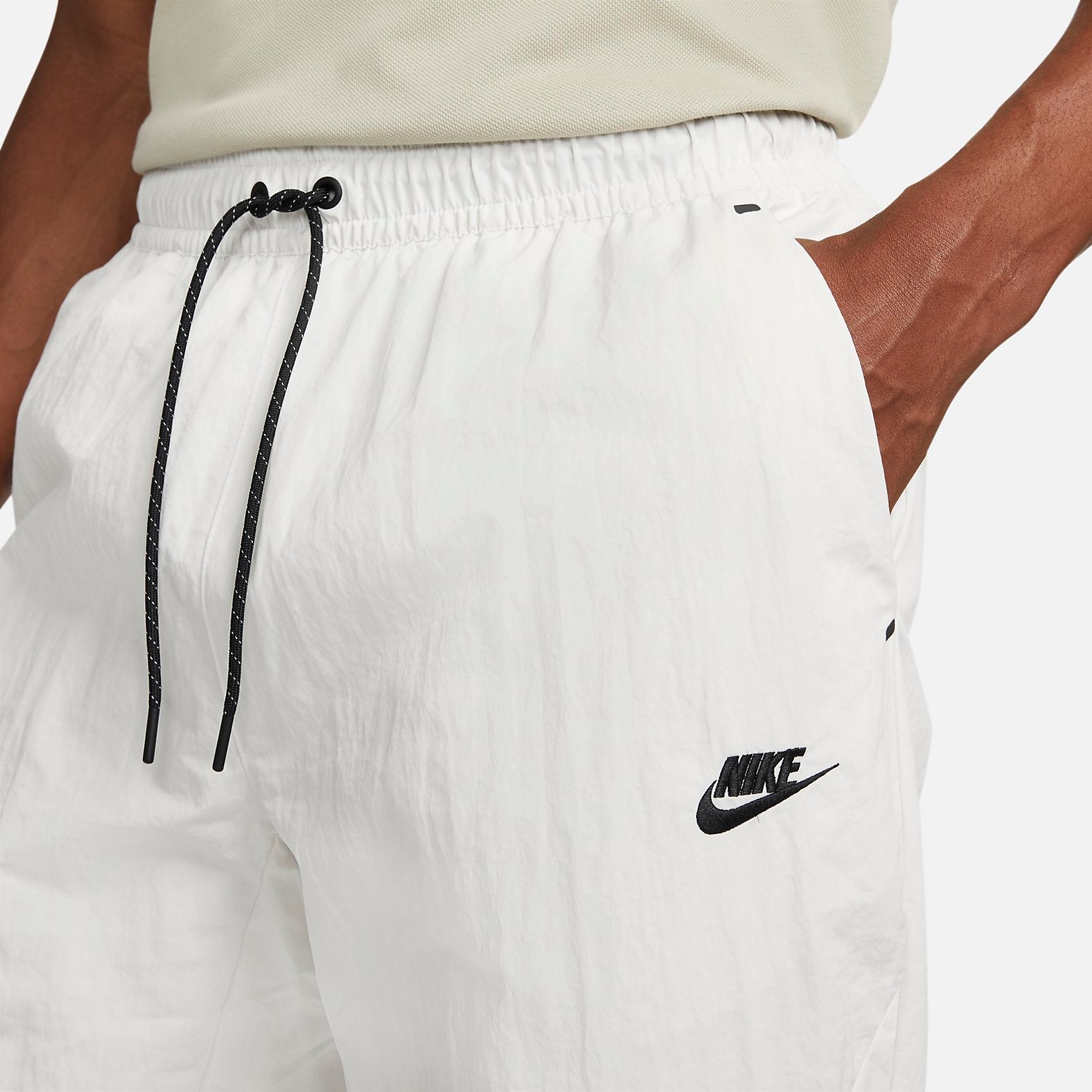 Nike Sportswear Tech Essentials lined Commuter Pants 'White' DQ4343-030