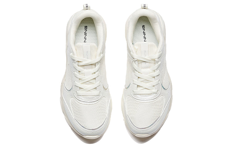 (WMNS) ANTA Running Series Sneakers 'White' 122015570-4