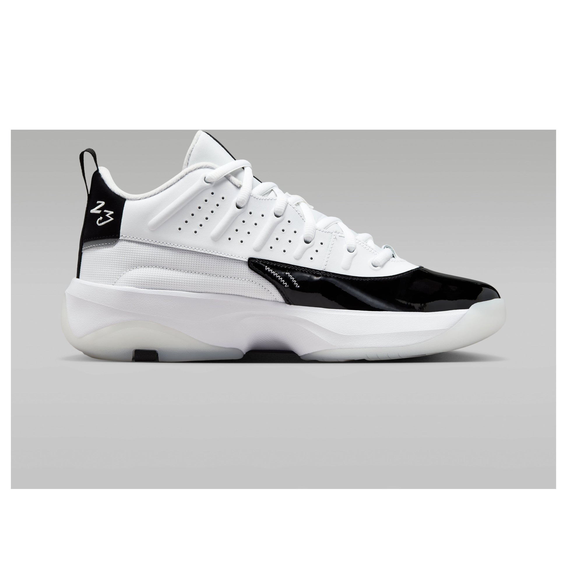 Air Jordan Max Aura 7 'White Black' HQ2091-100