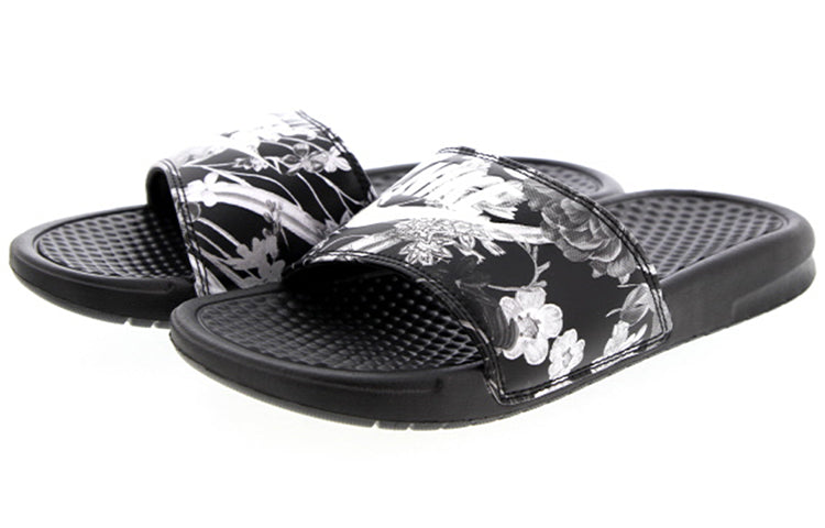 (WMNS) Nike FA18 BENASSI JDI PRINT 'Black White' 618919-020