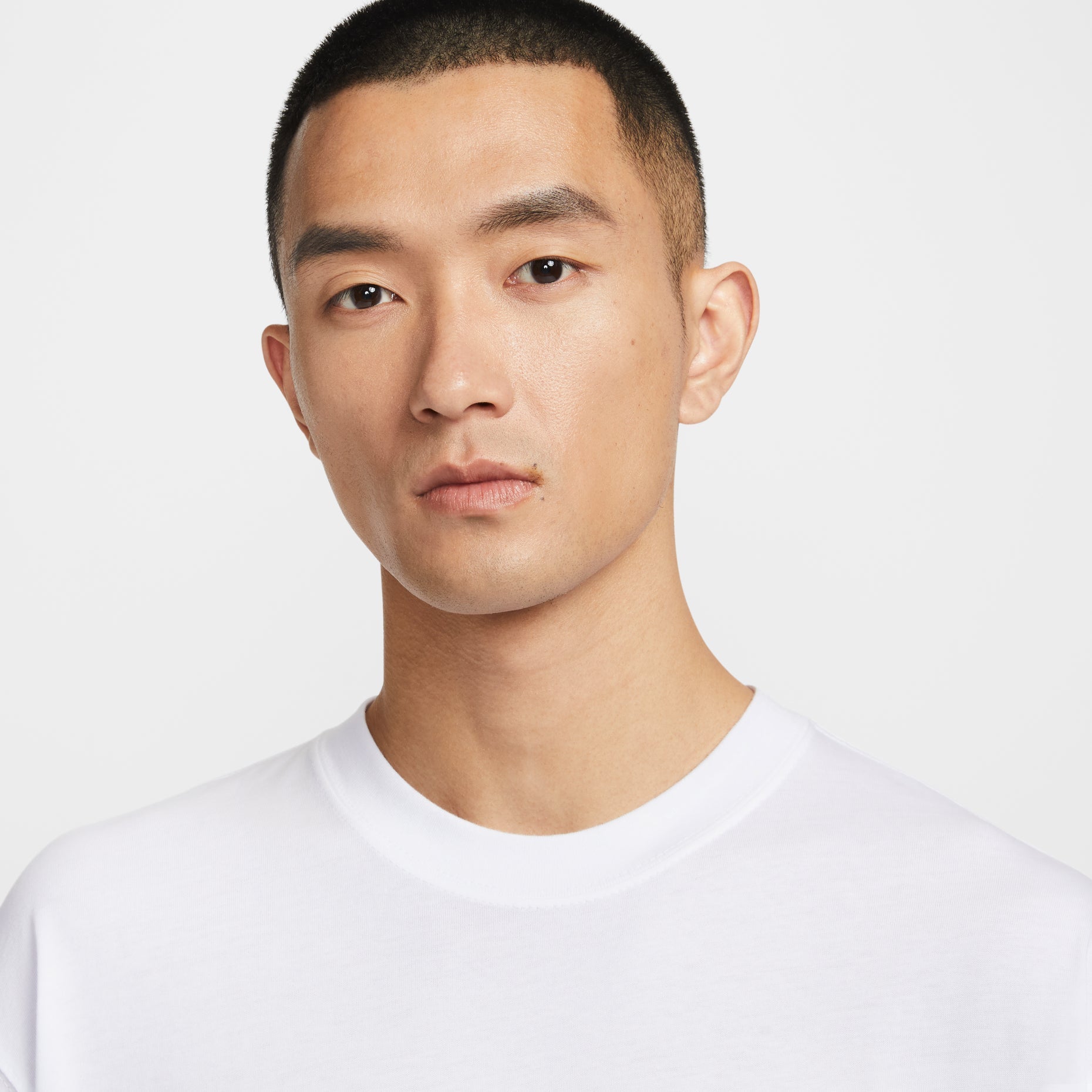 Nike Essential Long-Sleeve T-Shirt 'Grow Your Roots - White' IH4134-100