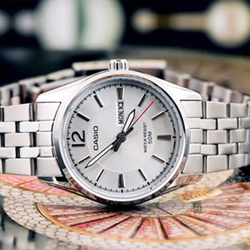 CASIO Series Stylish Simplicity quartz Watch White Analog LTP-1335D-7AV