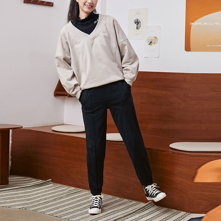 (WMNS) Converse Solid Color Loose Knit V Neck Beige Hoodie 10022959-A05