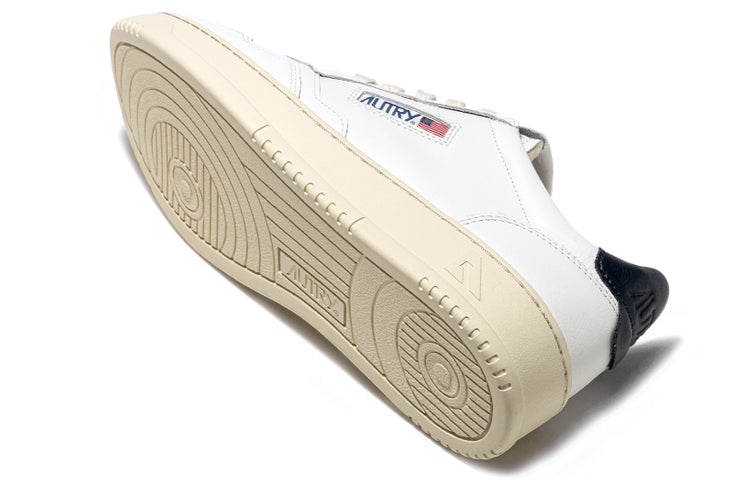 (WMNS) Autry Medalist Leather Low 'White Dark Blue' AULW-LL12