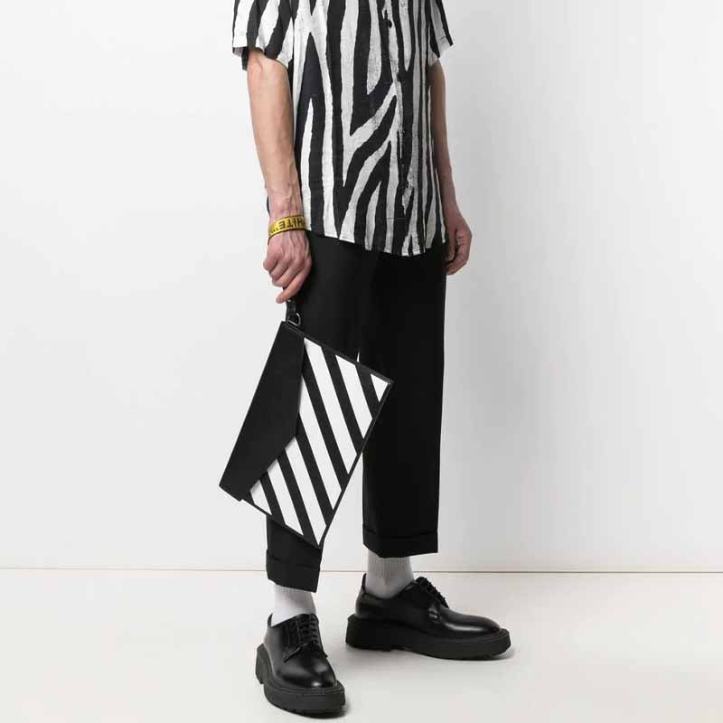 Off-White Leather Envelop Handhold Bag Unisex BlackWhite OMNM008S21LEA0011001