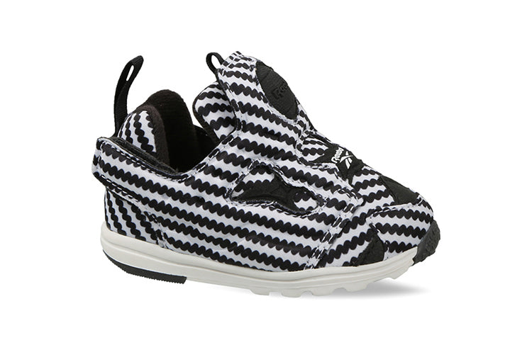 (TD) Reebok VERSA PUMP FURY 'White Black' DV8577