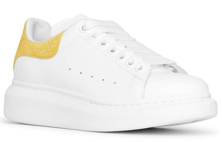 (WMNS) Alexander McQueen Oversized Sneaker 'Yellow Embossed Suede Crocodile' 650788WHZ4K9718