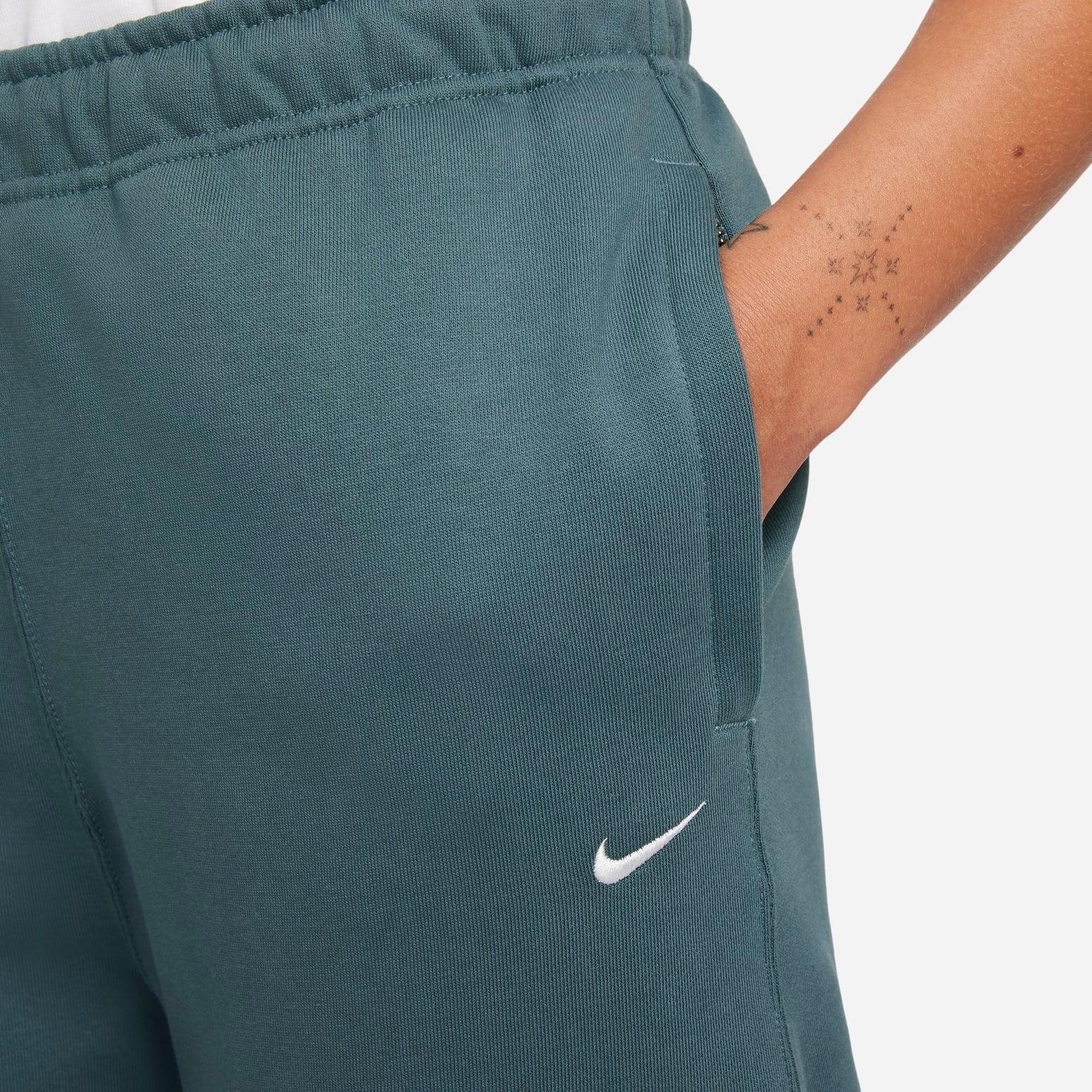 (WMNS) Nike Solo Swoosh Sweatpants 'Green' CW5565-387