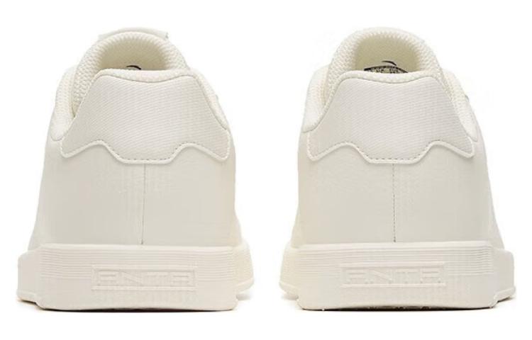 (WMNS) ANTA Casual Low 'Ivory White' 122248062-1