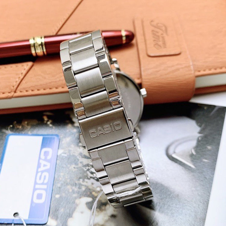 CASIO Male DRESS Japan / South Korea Fashion Sports SilverWhite Analog MTP-E320D-9EVDF
