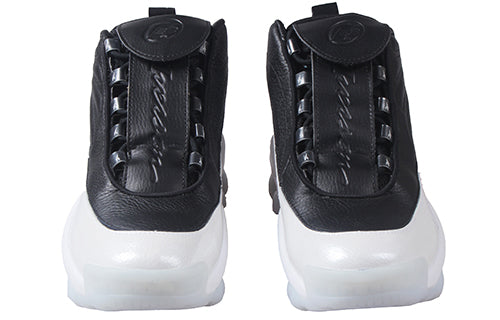 Reebok Iverson Legacy 'Black White' CN8222