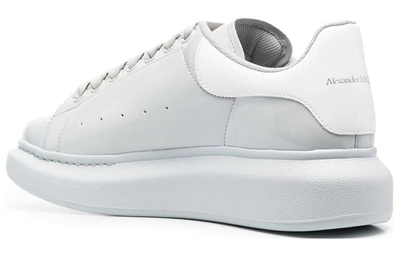 (WMNS) Alexander McQueen Oversized Low-Top Sneakers 'Grey White' 697102W4T911806