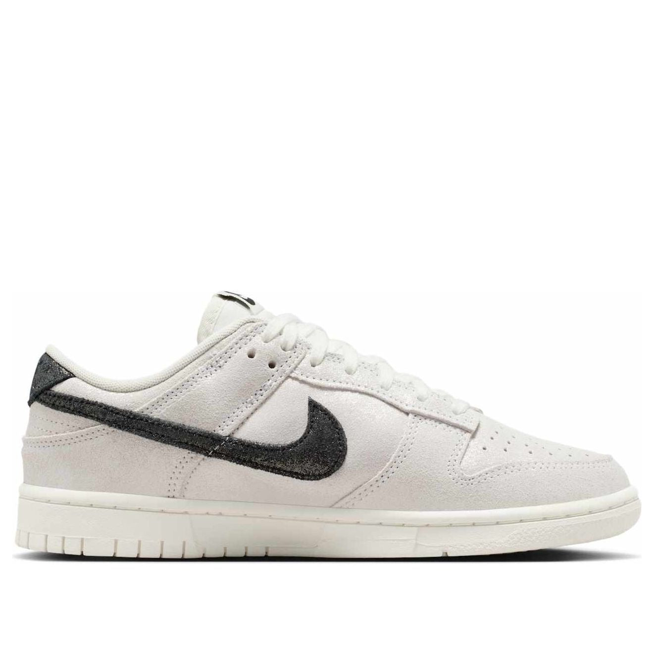 (WMNS) Nike Dunk Low SE 'White Black Team Red' HQ3502-100