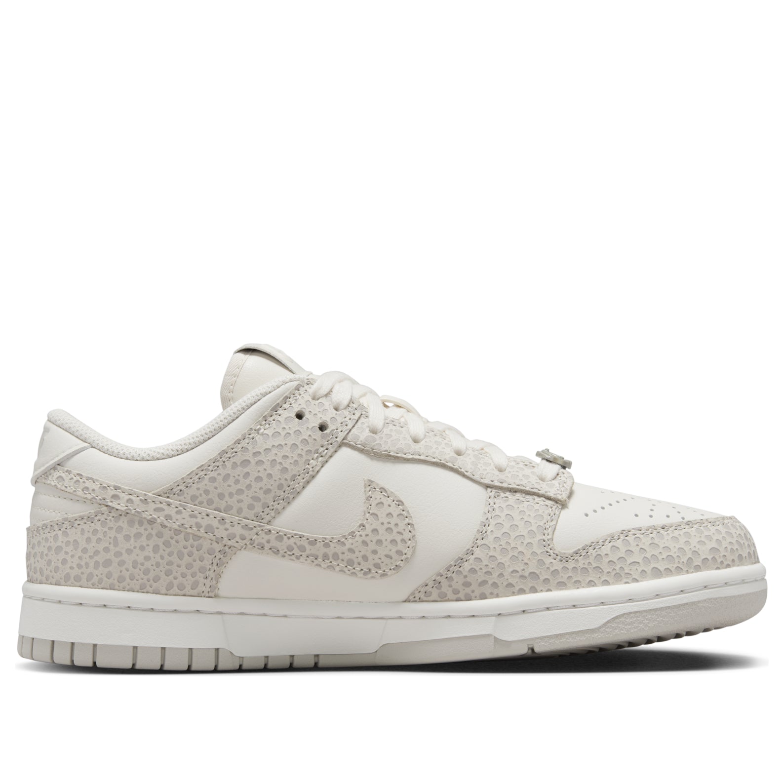 (WMNS) Nike Dunk Low Safari 'Light Smoke' FV6516-001