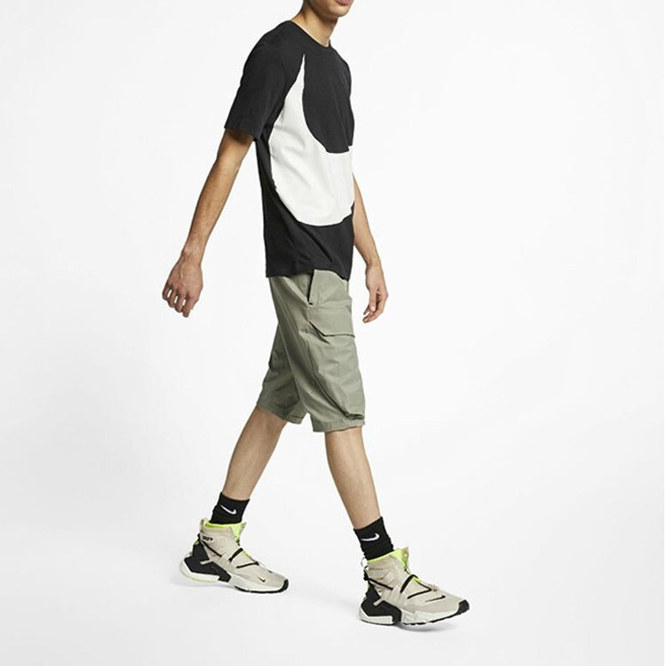 Nike Sportswear Swoosh Large Short Sleeve Black CW4305-010
