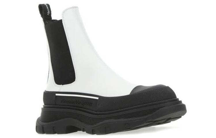 (WMNS) Alexander McQueen Tread Slick Boots 'White Black' 635714WHZ649403