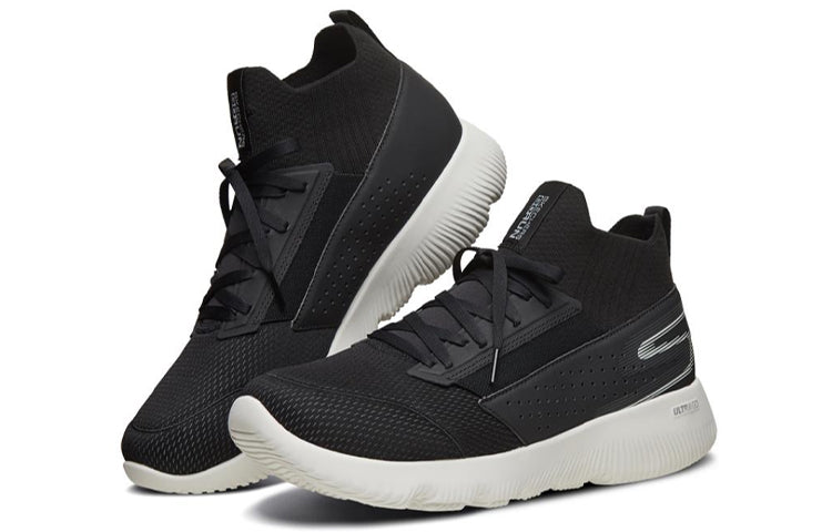 Skechers Go Run Focus Sports Shoes Black/White/Grey 661022-BKW