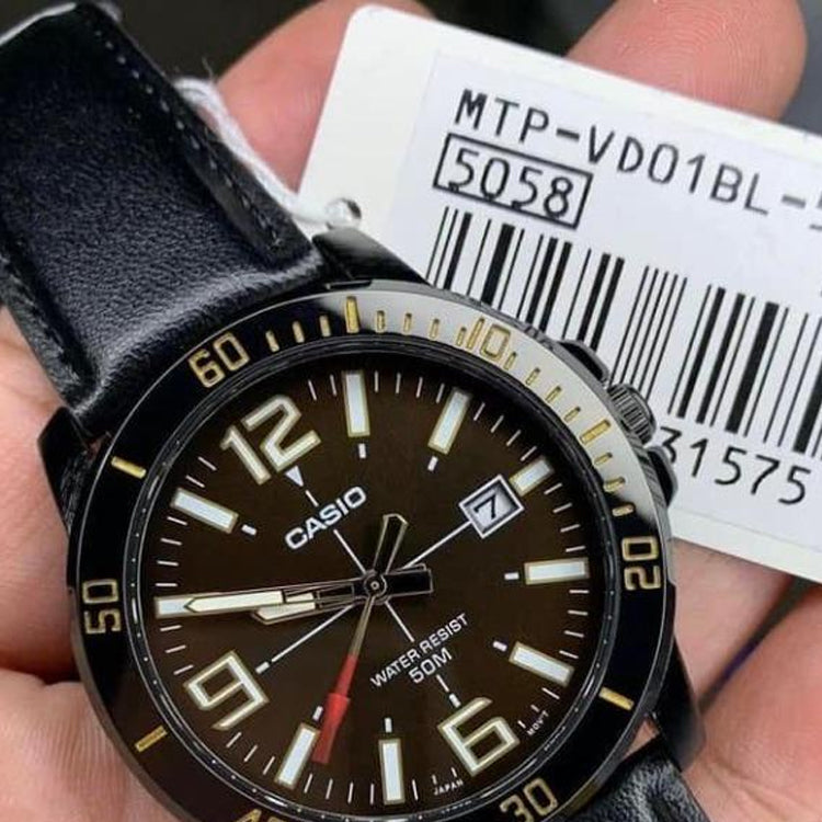 Men's CASIO Dress Series Classic Minimalistic Red 45mm 50 waterproof Black Strap Mens RedBrown Analog MTP-VD01BL-5BV