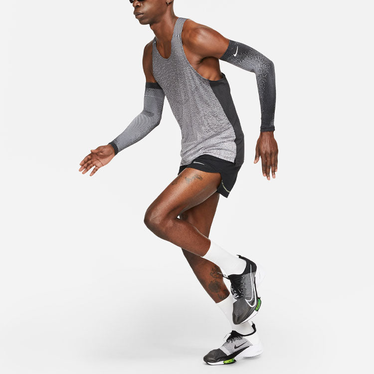 Nike Dri-fit Run Division Pinnacle Casual Solid Color Running Shorts Black DA1295-010