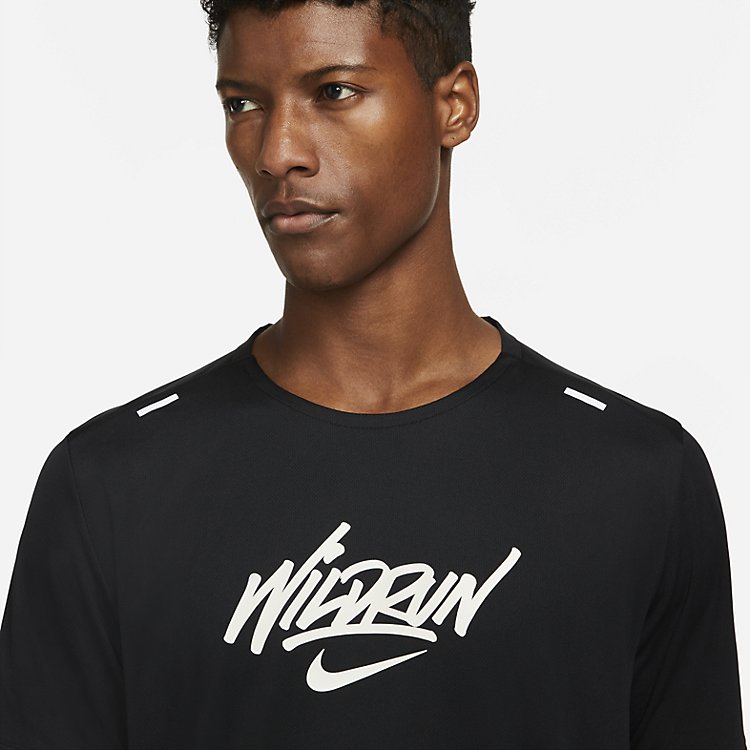 Nike Rise 365 Graphic T-shirt 'Black' DA1168-010