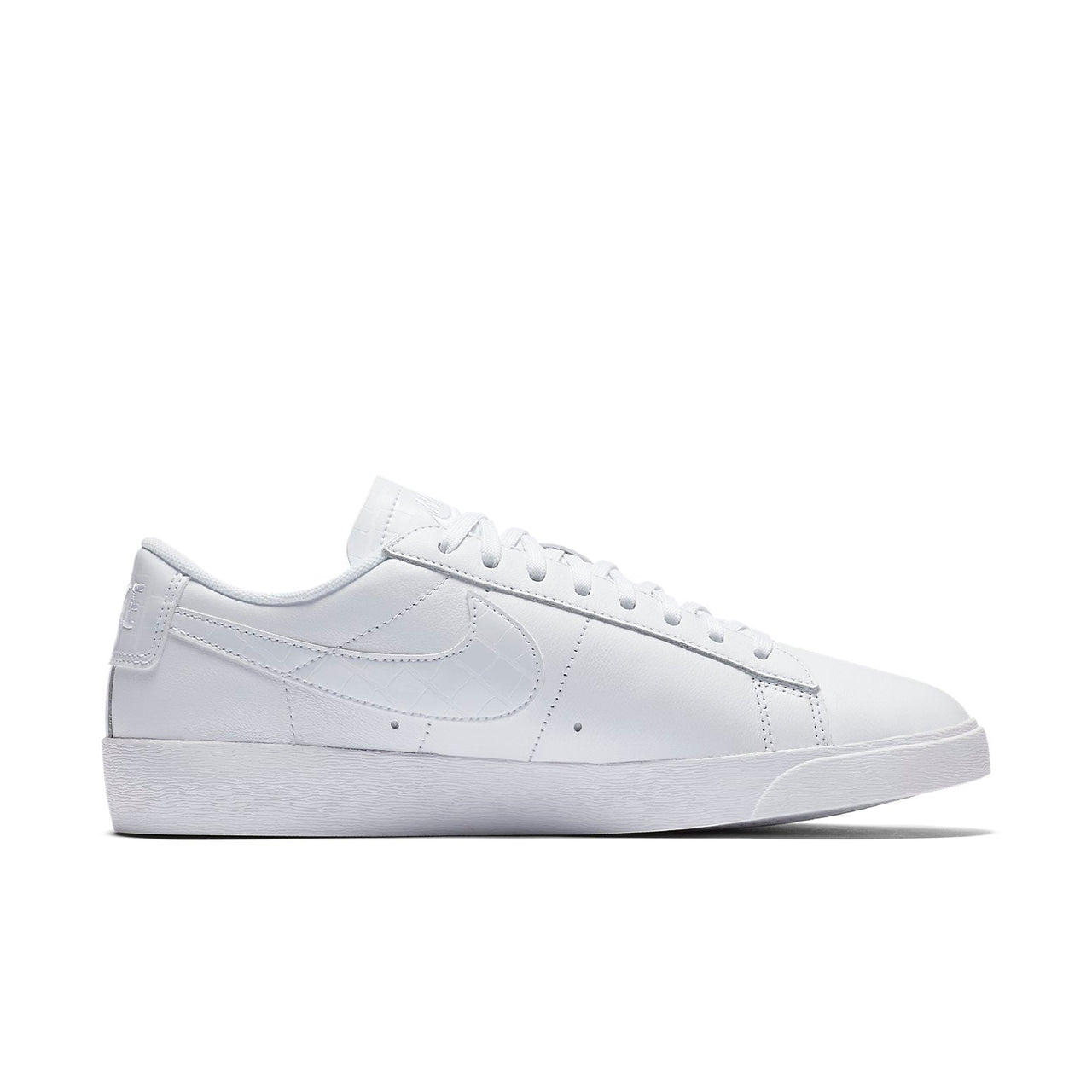 (WMNS) Nike Blazer Low 'Triple White' BQ0033-111