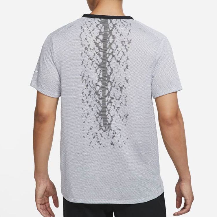 Nike Dri-FIT ADV Run Division Techknit Reflective Design Running Short Sleeve Gray DQ4779-014