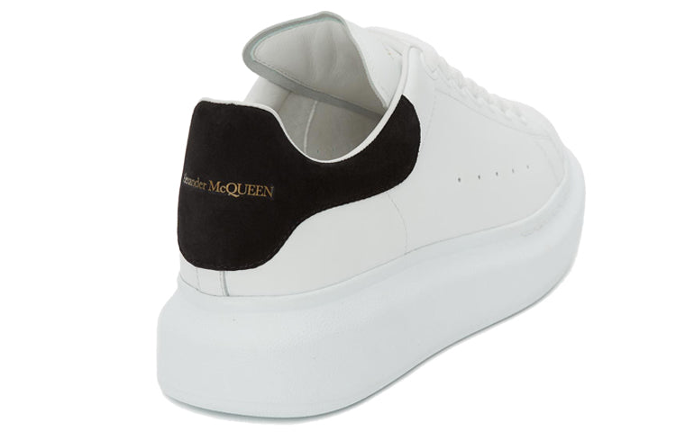 (WMNS) Alexander McQueen Oversized Sneaker 'White Black Suede' 553770WHGP79061