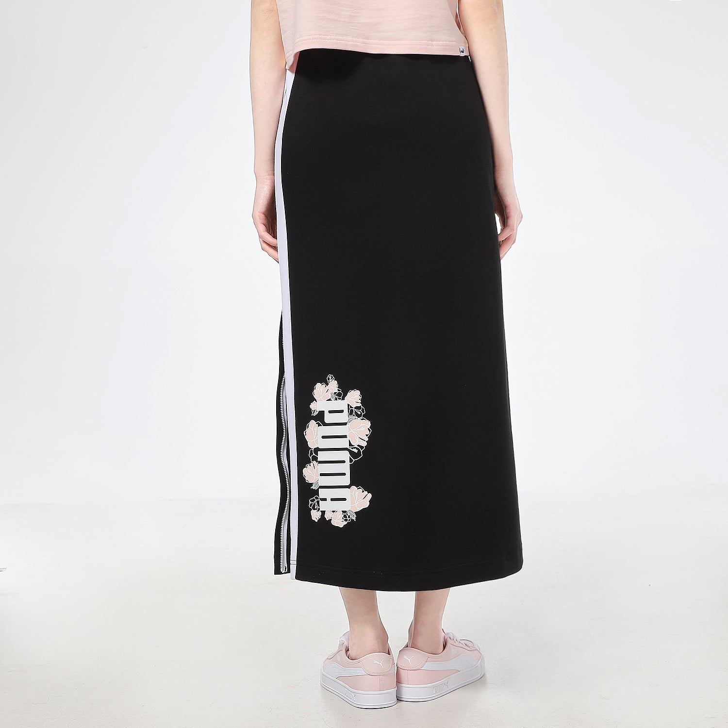 (WMNS) PUMA Logo Printing Half Body Long Skirt Black 532047-01