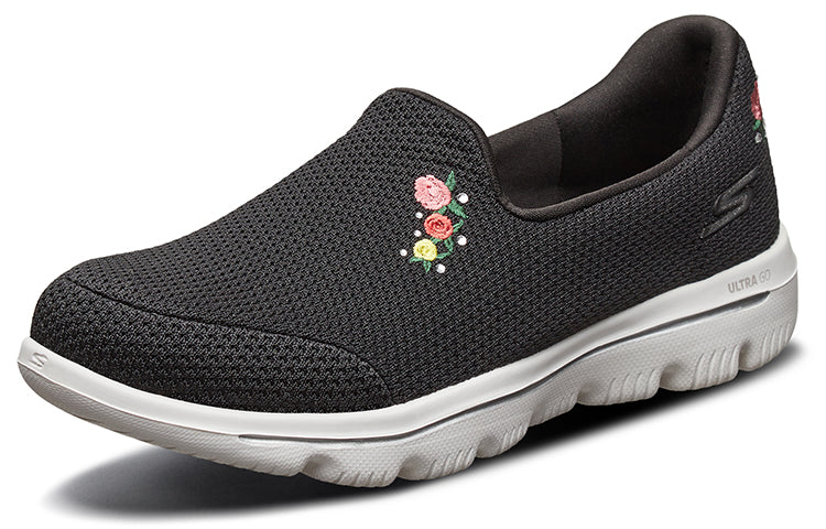 (WMNS) Skechers Go Walk Evolution Ultra 'Black White' 15749-BKW