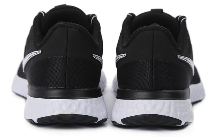 (WMNS) Nike Revolution 5 EXT 'Black White' CZ8590-001
