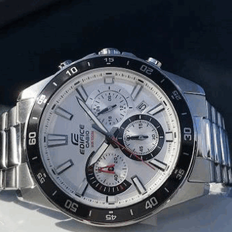 CASIO EDIFICESeries Men'ses Mens Silver Analog EFV-550D-7AV
