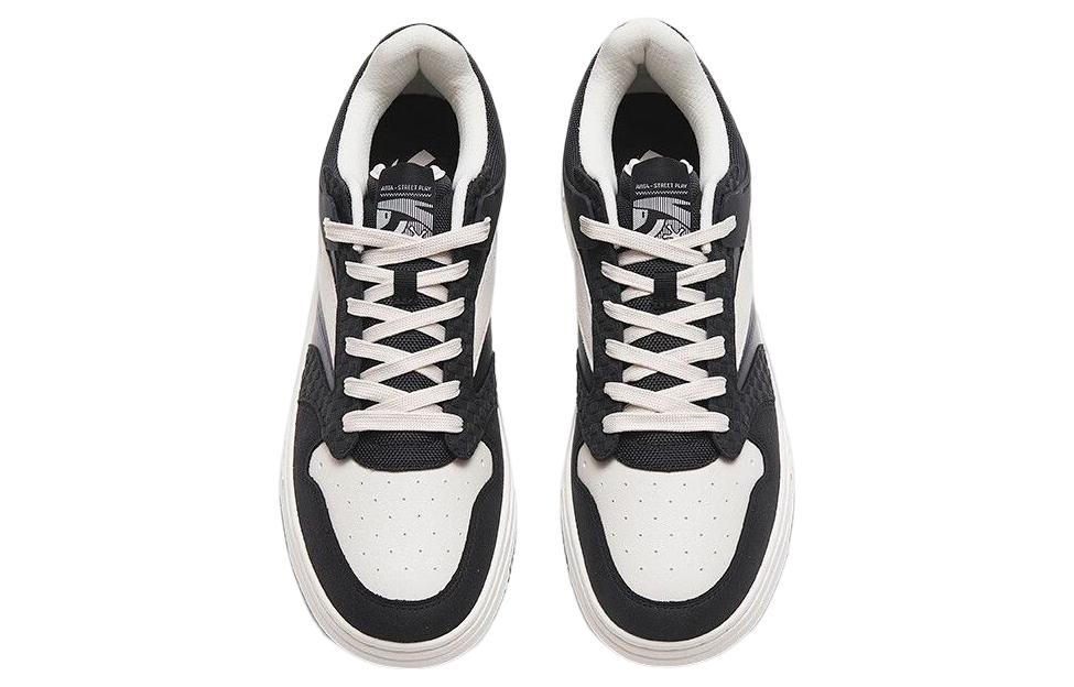 ANTA Streetball Low 'Black White' 112318051-1