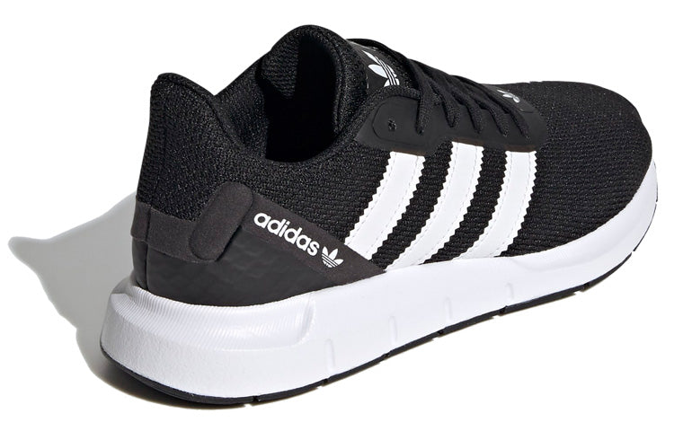 (GS) adidas originals Swift Run Rf J Black/White FW1705