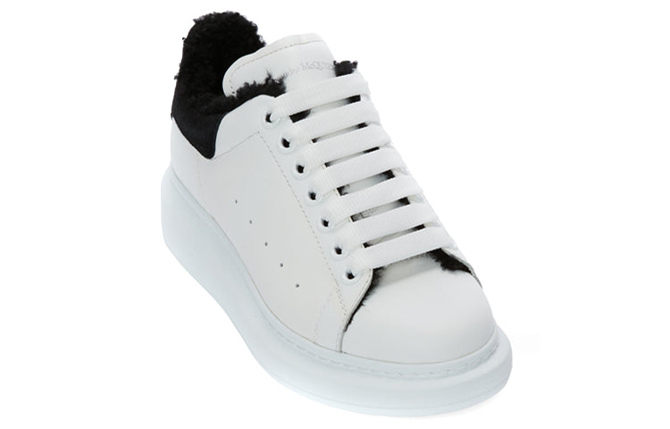 (WMNS) Alexander McQueen Oversized Sneaker 'White Black' 609650WIAFJ9061