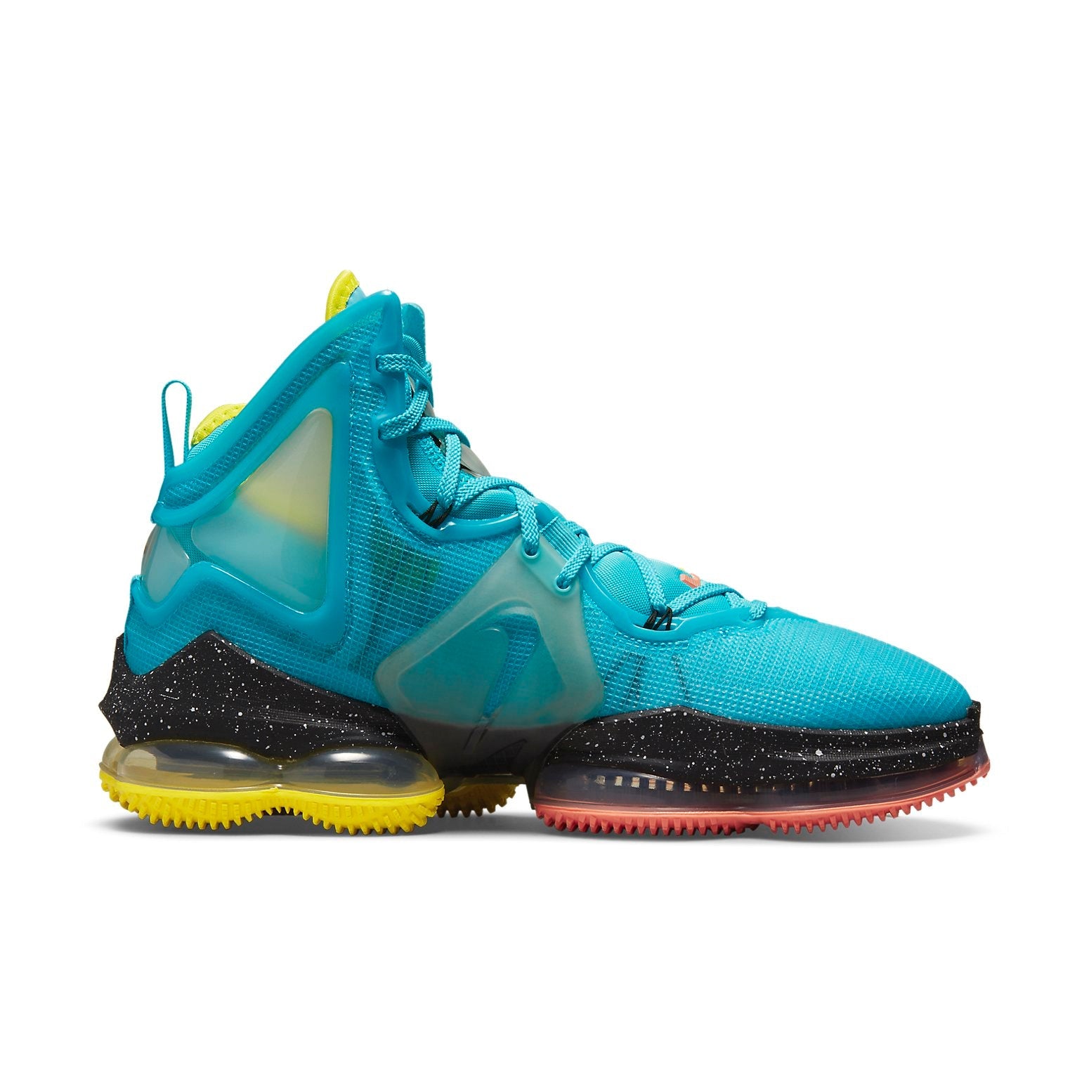 Nike LeBron 19 'Christmas' DC9338-400
