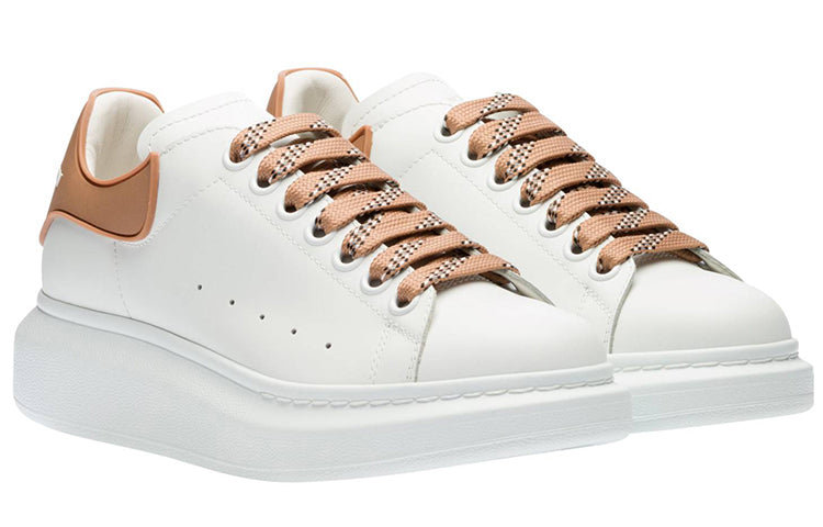 (WMNS) Alexander McQueen Oversized Sneaker 'White Copper' 621056WHXMT9252