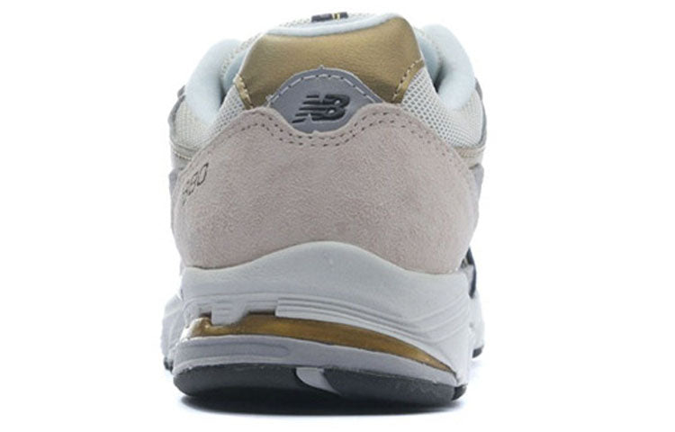 (WMNS) New Balance 880 Black/Gold WW880MY
