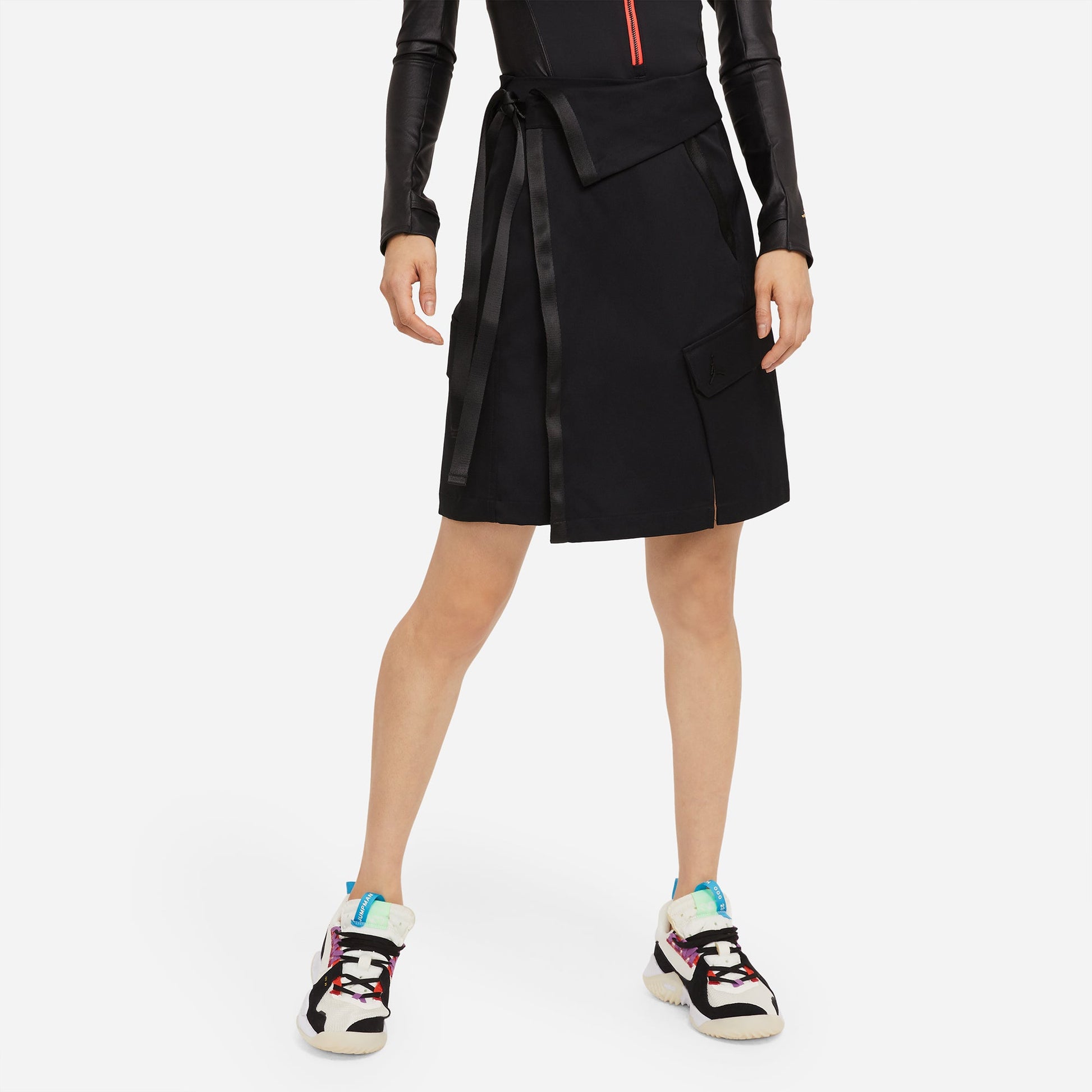 (WMNS) AS W J UTILITY SKIRT FUTURE Black DA4589-010