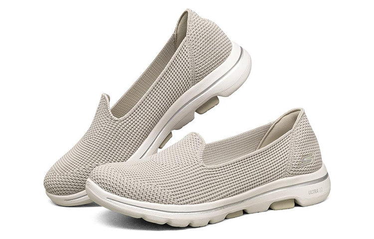 (WMNS) Skechers Go Walk 5 Loafers Beige 124001-NAT