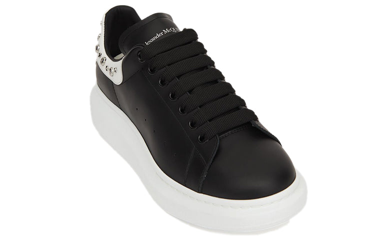 Alexander McQueen Oversized Sneaker 'Black Studd' 553776WHGP51070