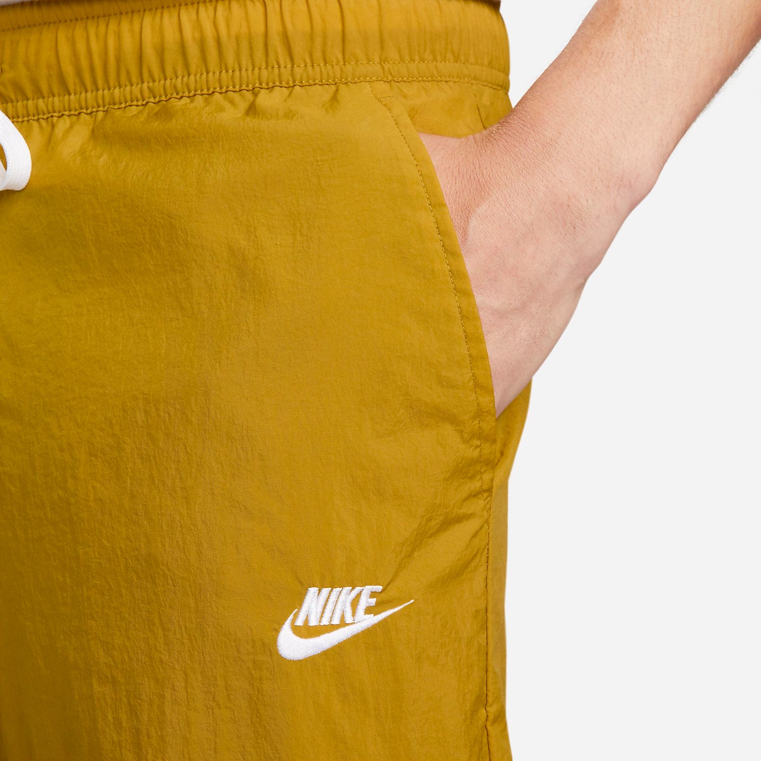 Nike Club Lightweight Woven Trousers 'Bronzine' FB7407-716