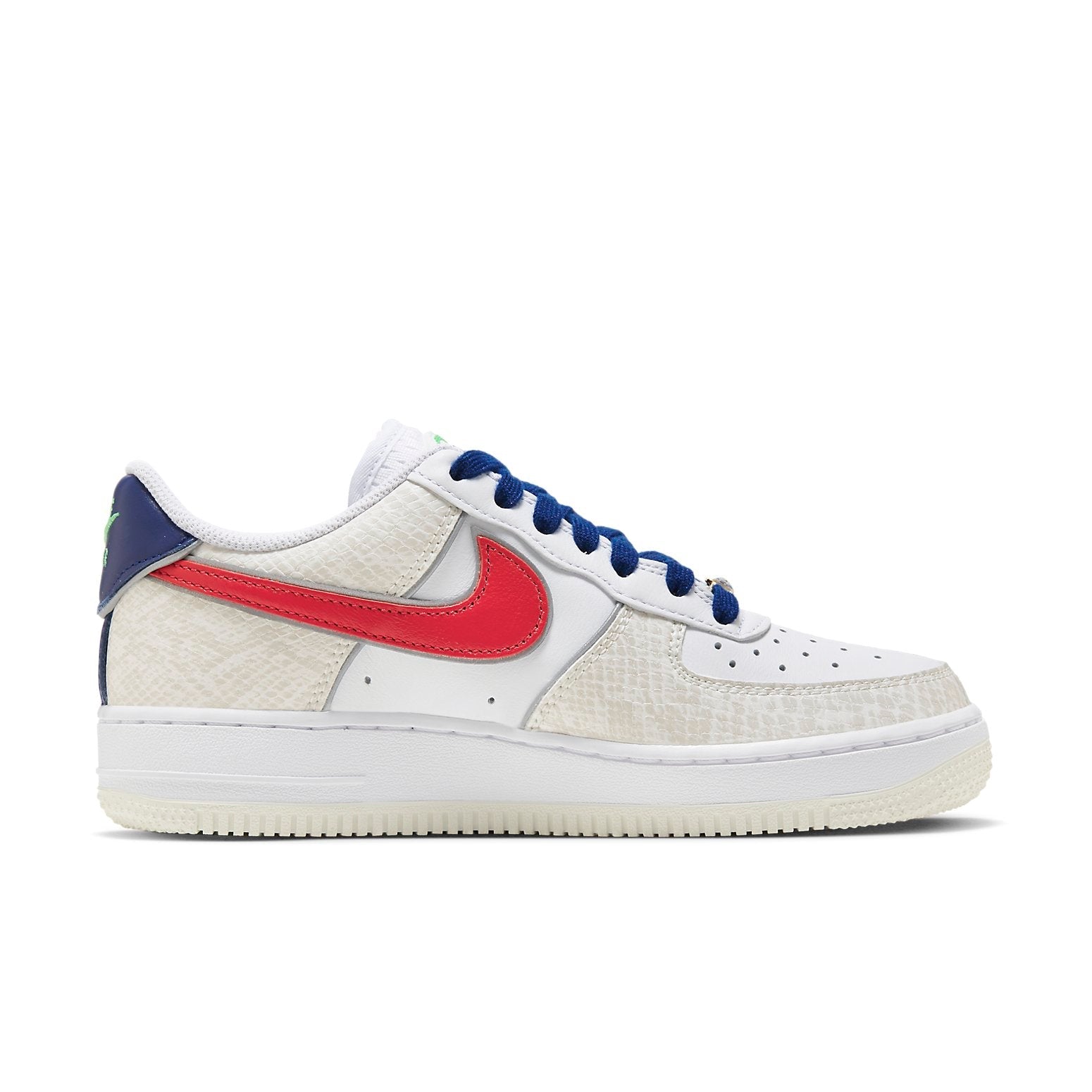 (WMNS) Nike Air Force 1 '07 LX 'Just Do It - White University Red Snakeskin' DV1493-161