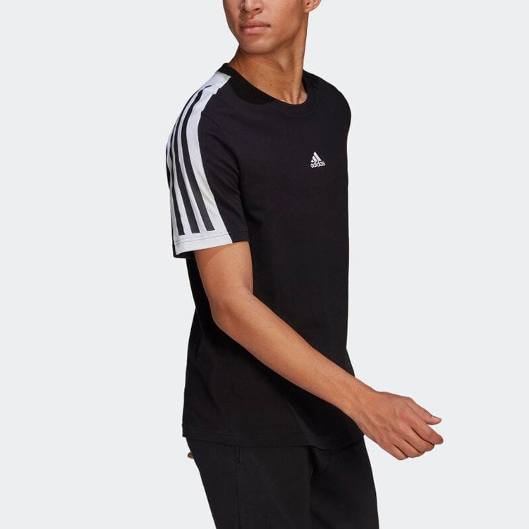 adidas LogoT HK2284