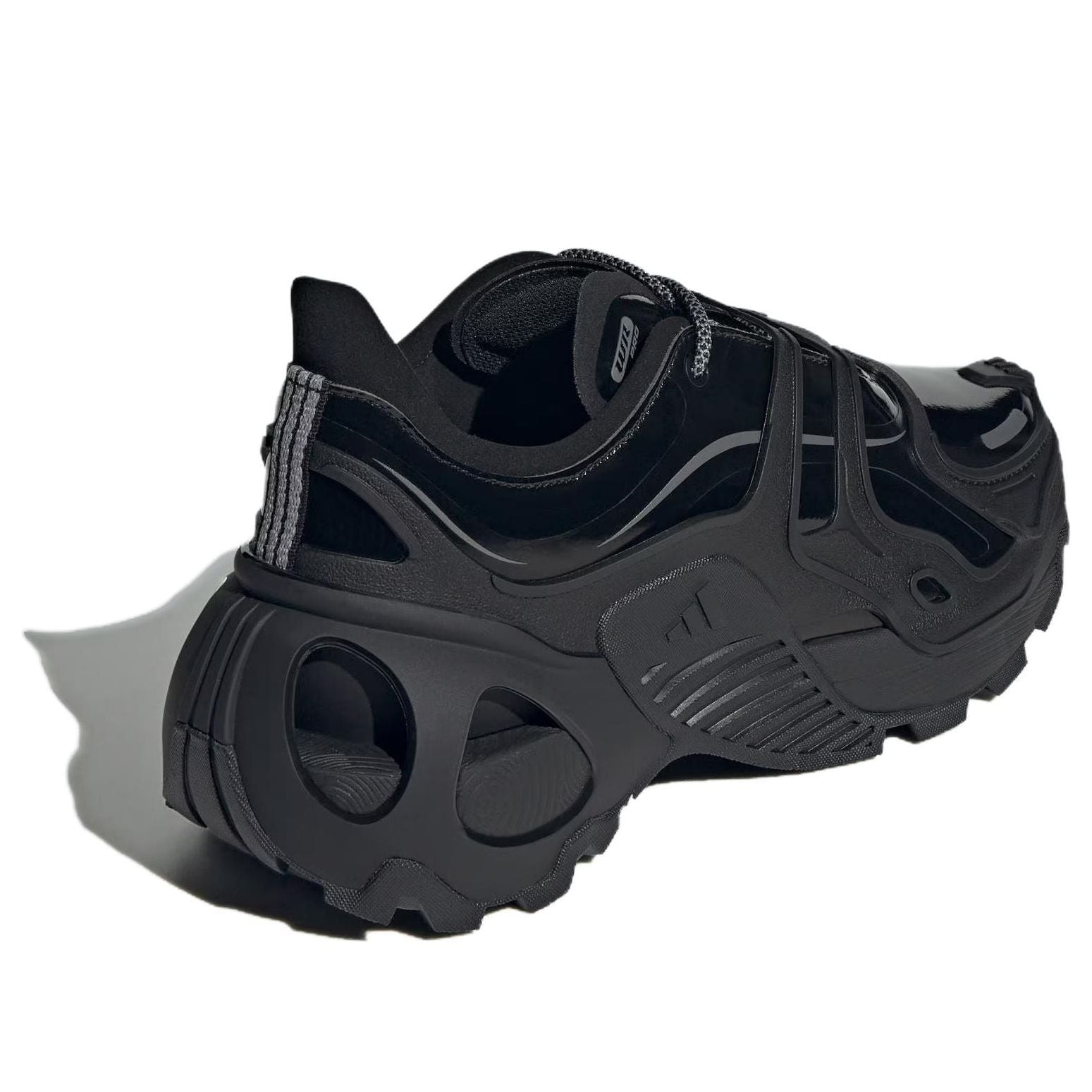 adidas Wonder Runner Pro 'Black' JQ7569