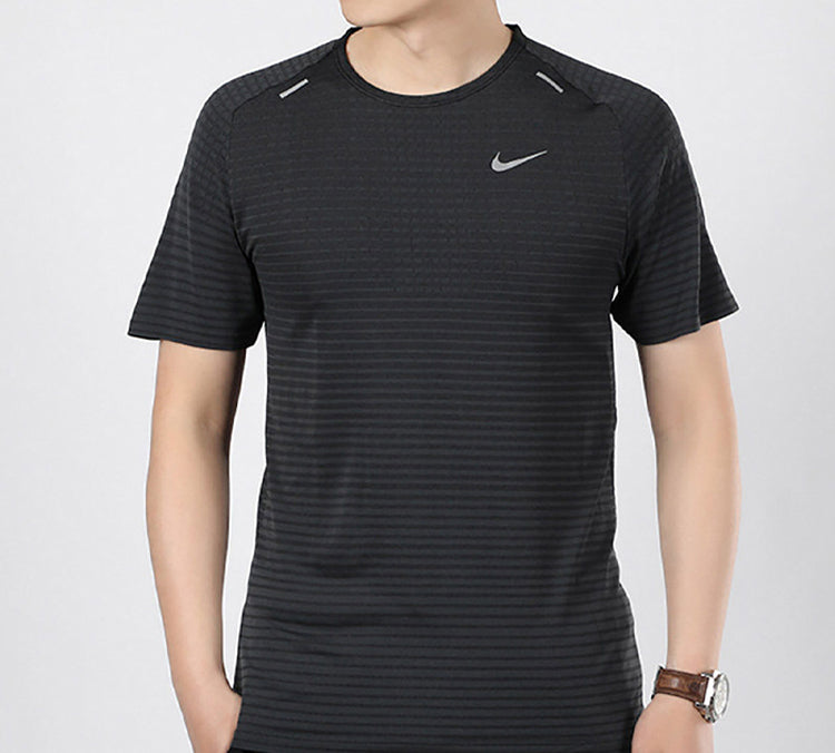 Nike Techknit Ultra Light And Breathable Running Short Sleeve Male Black CJ5345-010