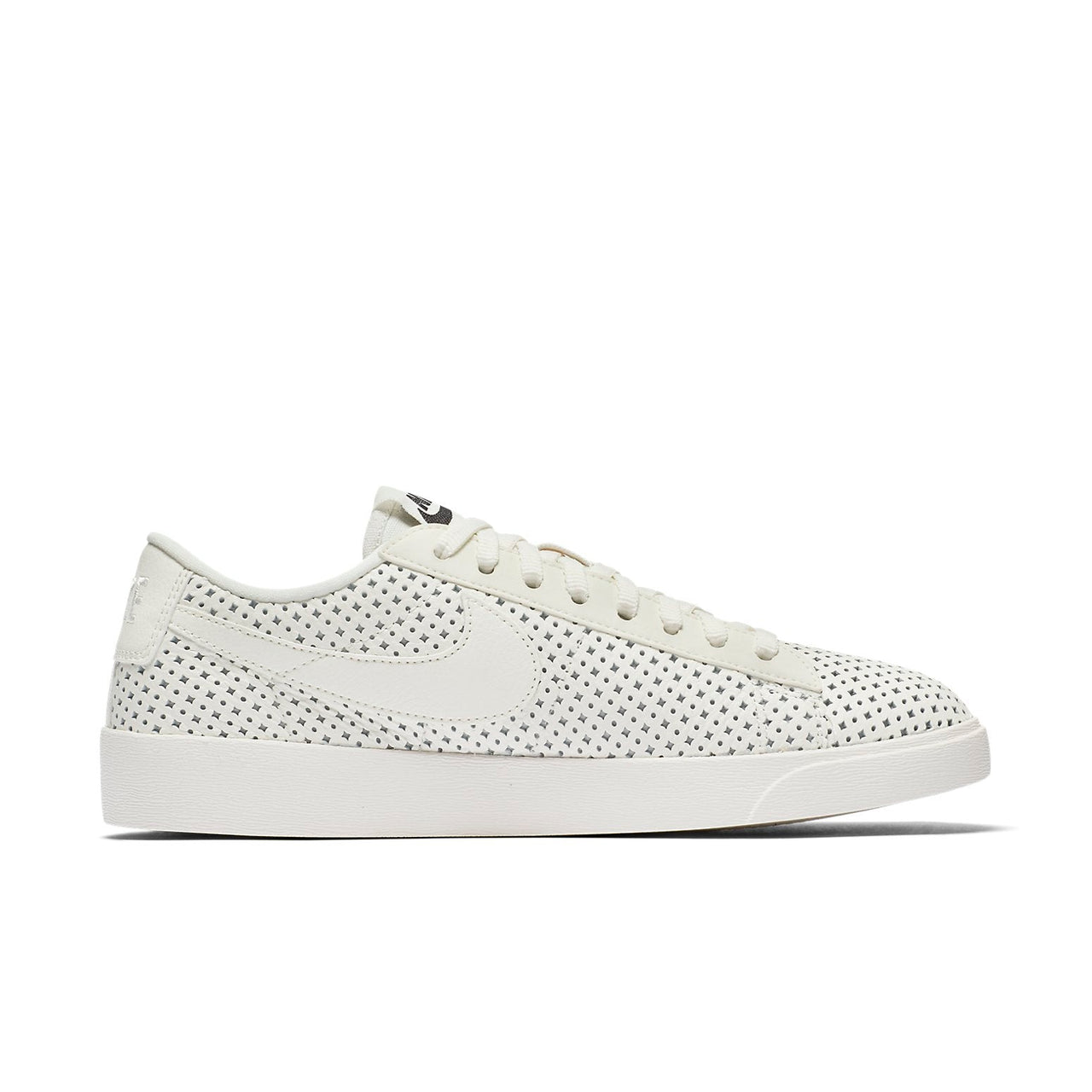(WMNS) Nike Blazer Low SE 'White' AV9374-100