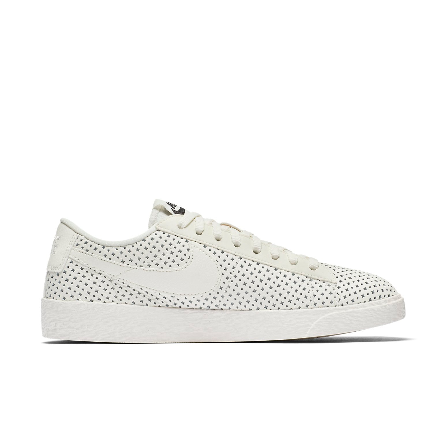 (WMNS) Nike Blazer Low SE 'White' AV9374-100