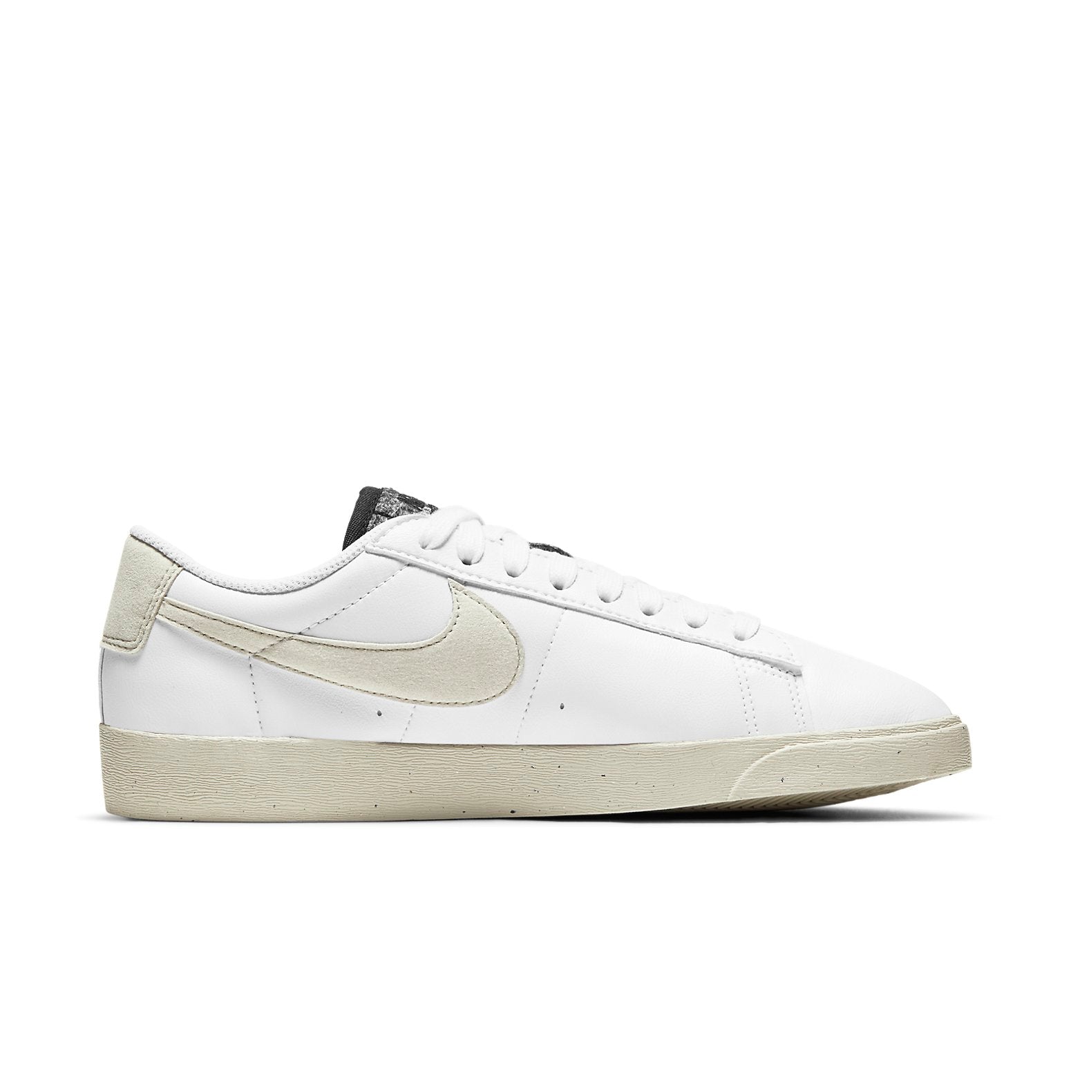 (WMNS) Nike Blazer Low SE 'Recycled Wool Pack - White Black' DA4934-100