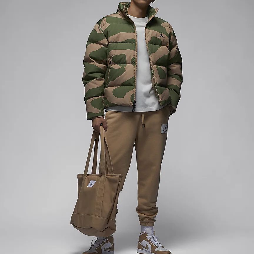 Air Jordan Flight Heritage Down Jacket 'Camo' FB6989-200