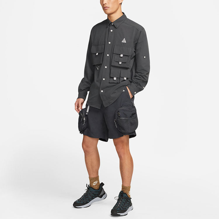 Nike ACG Snowgrass Solid Color Cargo Pocket Shorts Black DN3946-070